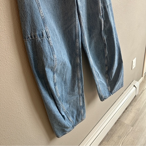 NWT Abercrombie & Fitch Mid Rise The Ultra Barrel Jeans 25 long - Picture 3 of 12